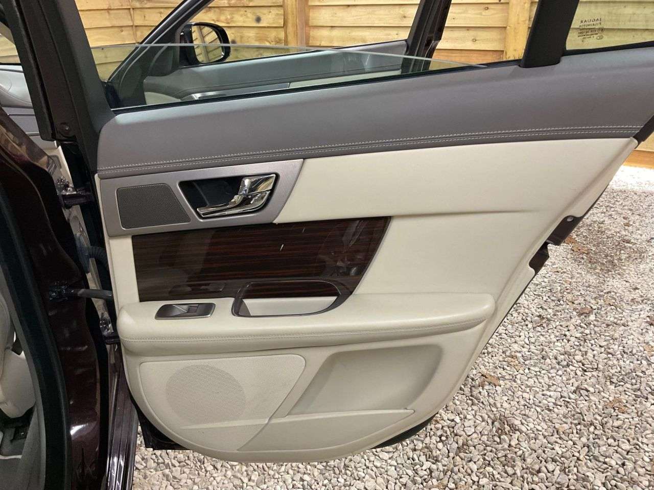 2010 JAGUAR XF 2010 JAGUAR XF