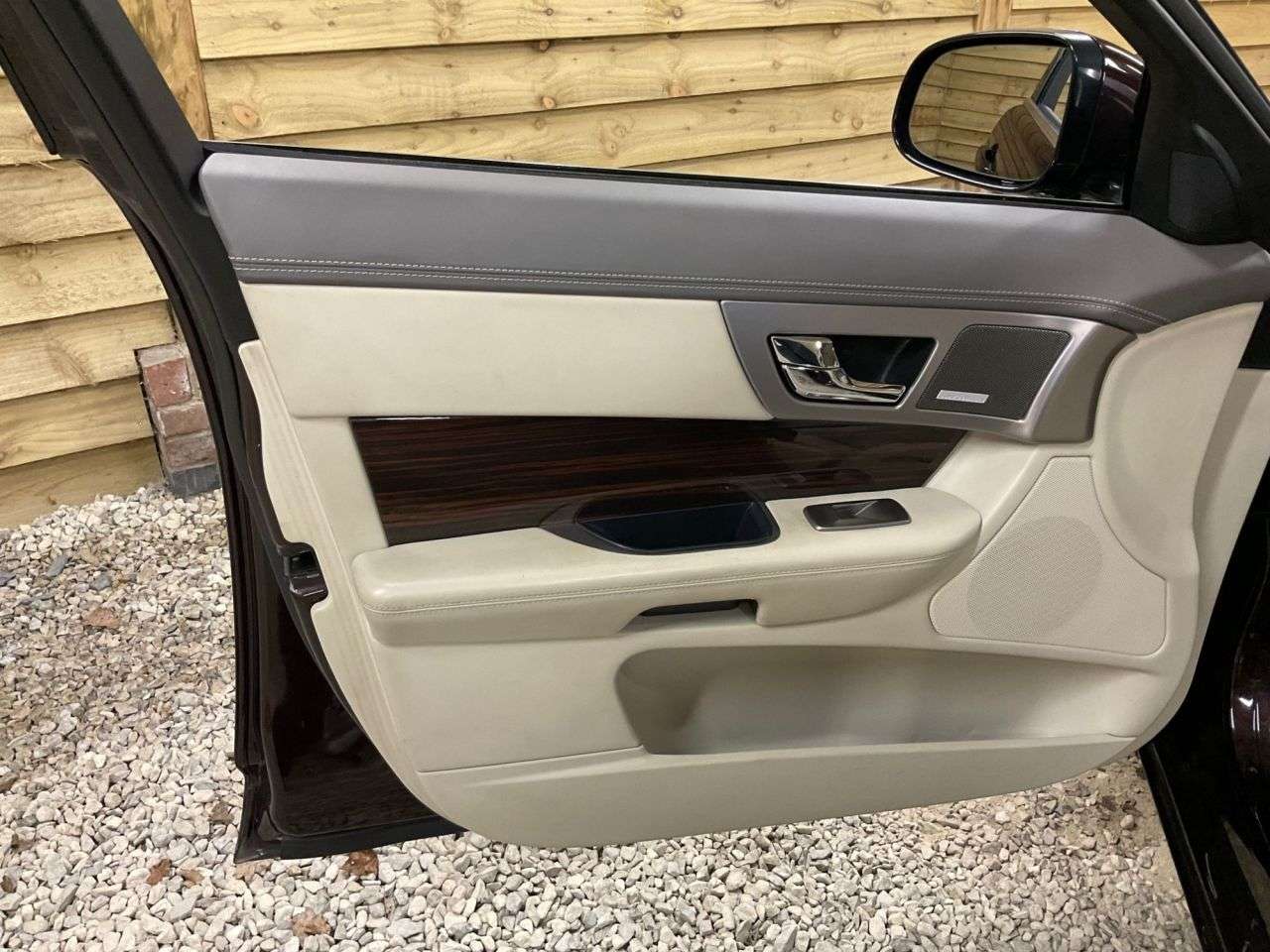 2010 JAGUAR XF 2010 JAGUAR XF