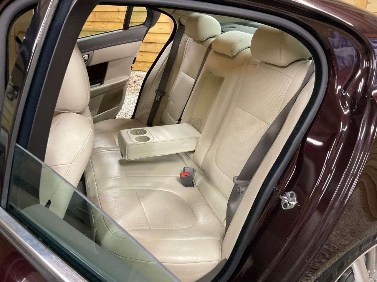 2010 JAGUAR XF 2010 JAGUAR XF