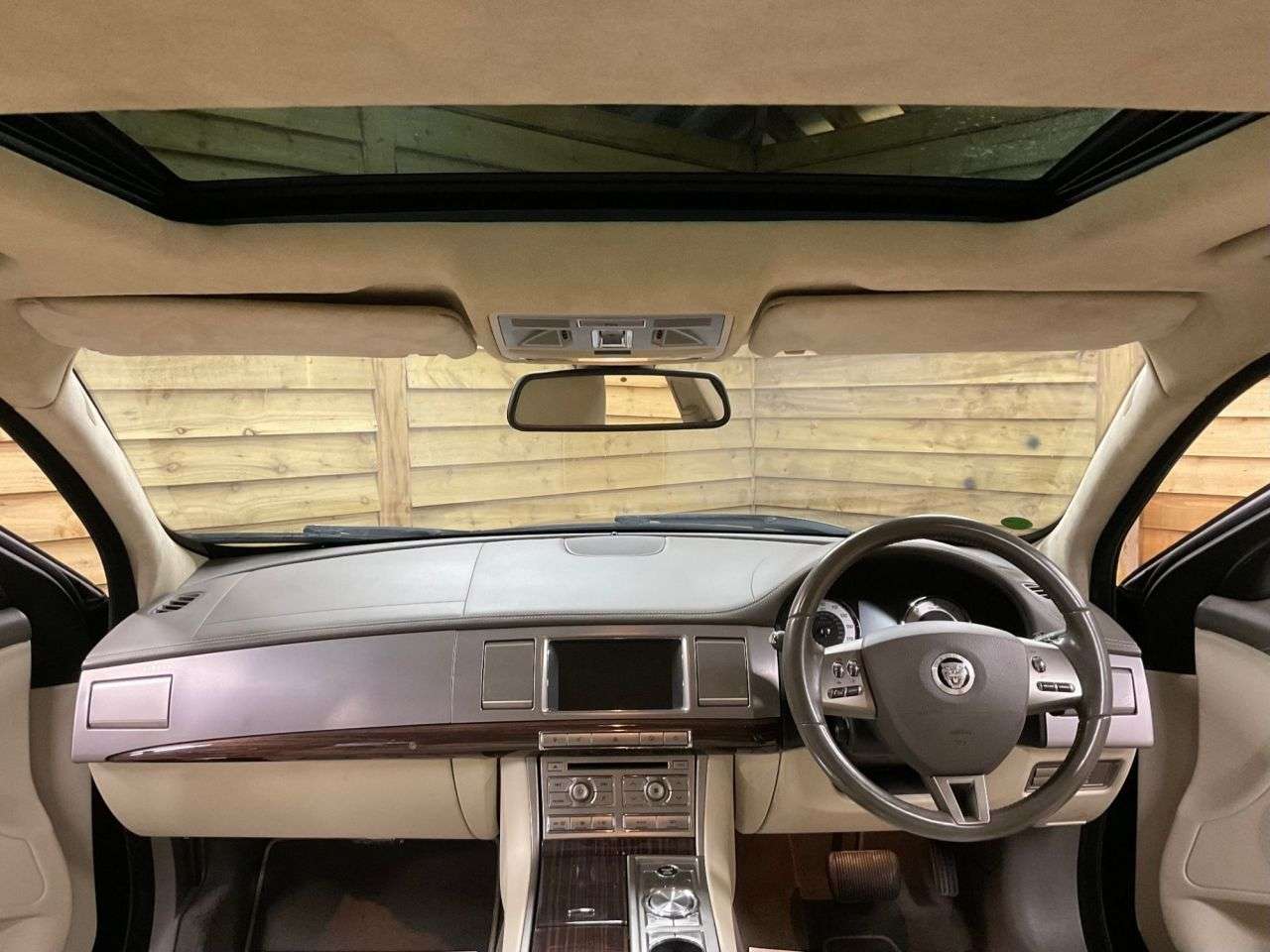 2010 JAGUAR XF 2010 JAGUAR XF