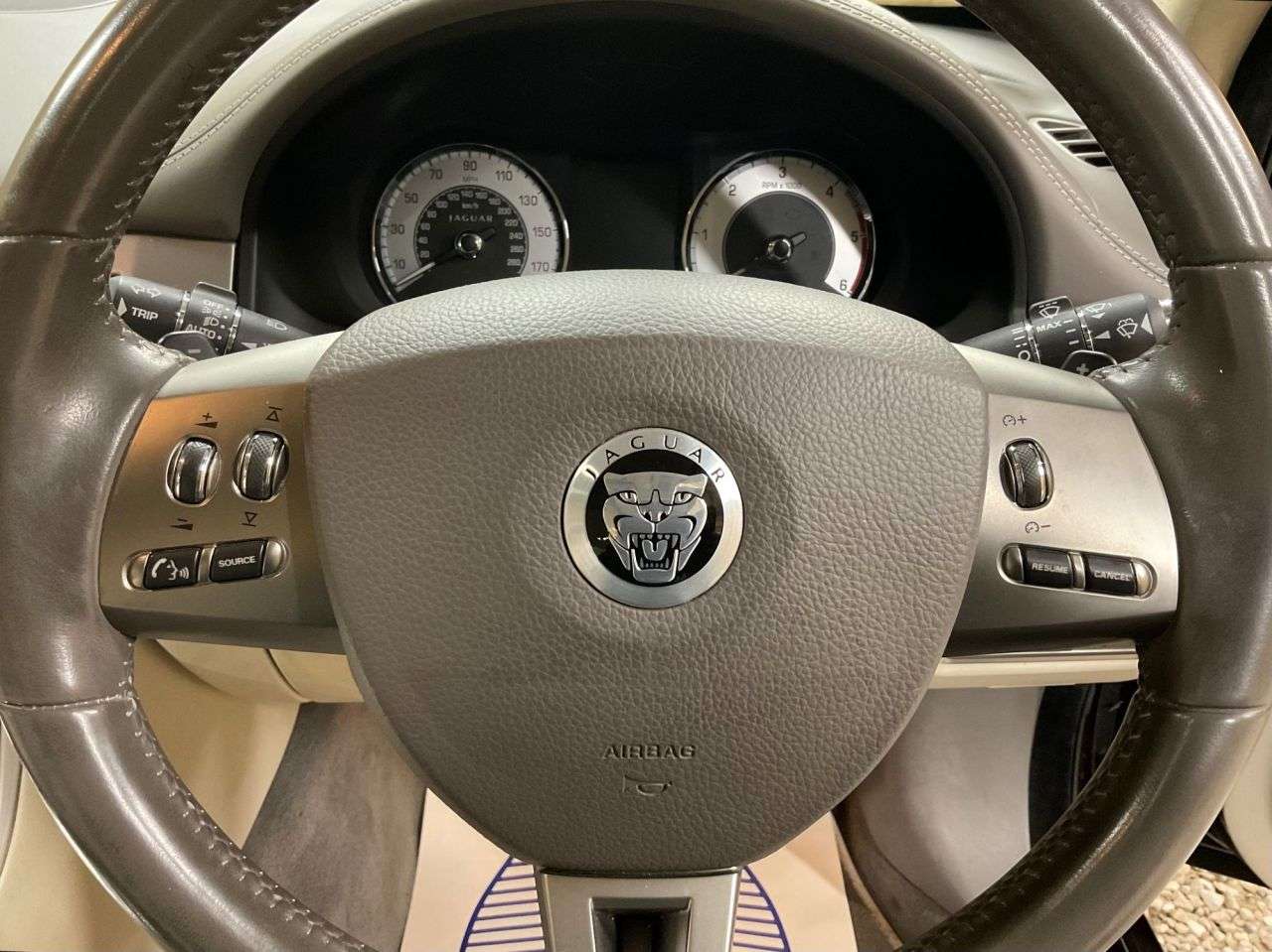 2010 JAGUAR XF 2010 JAGUAR XF