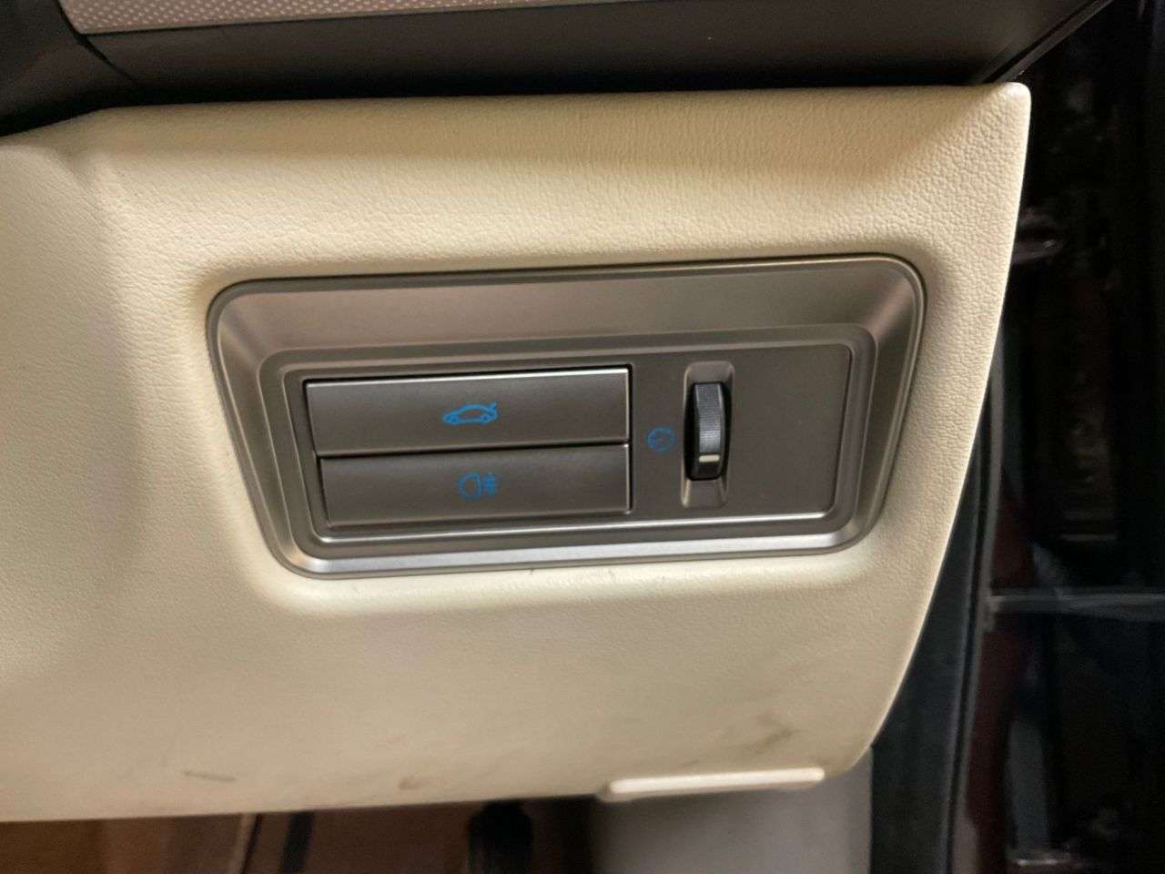 2010 JAGUAR XF 2010 JAGUAR XF