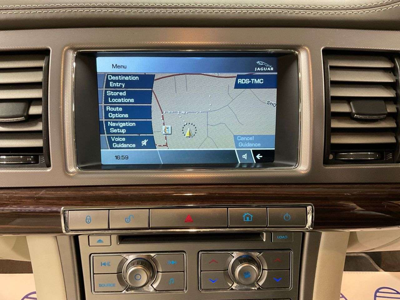 2010 JAGUAR XF 2010 JAGUAR XF