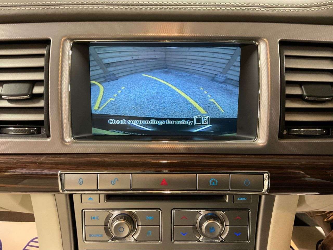 2010 JAGUAR XF 2010 JAGUAR XF