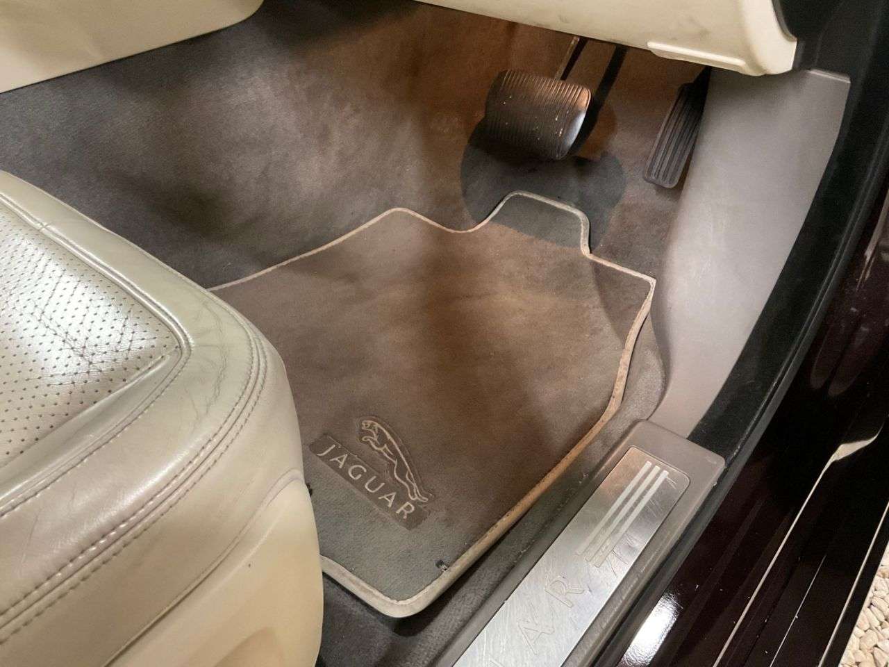 2010 JAGUAR XF 2010 JAGUAR XF