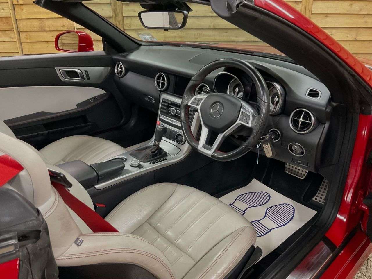 2011 MERCEDES-BENZ SLK 2011 MERCEDES-BENZ SLK