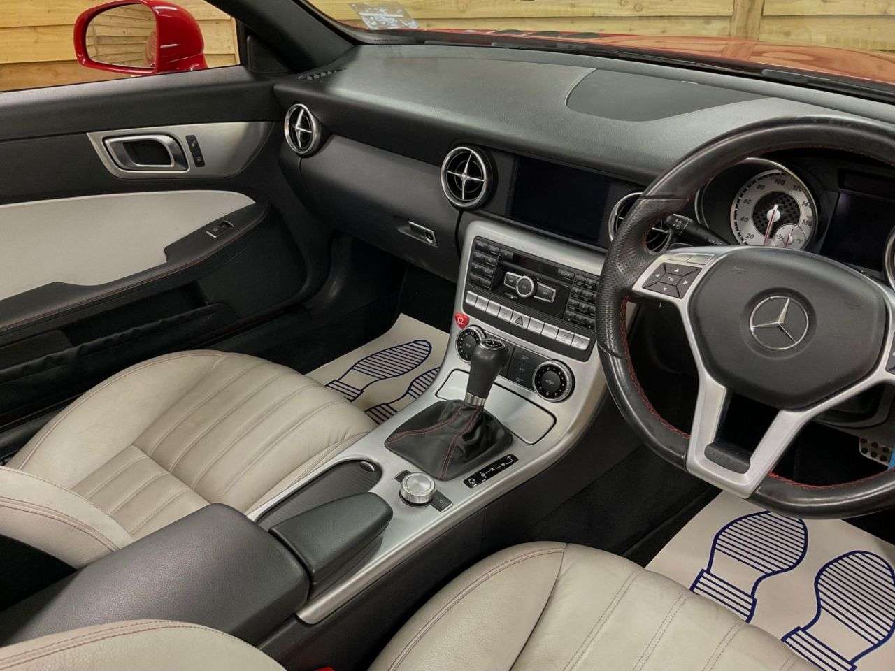 2011 MERCEDES-BENZ SLK 2011 MERCEDES-BENZ SLK