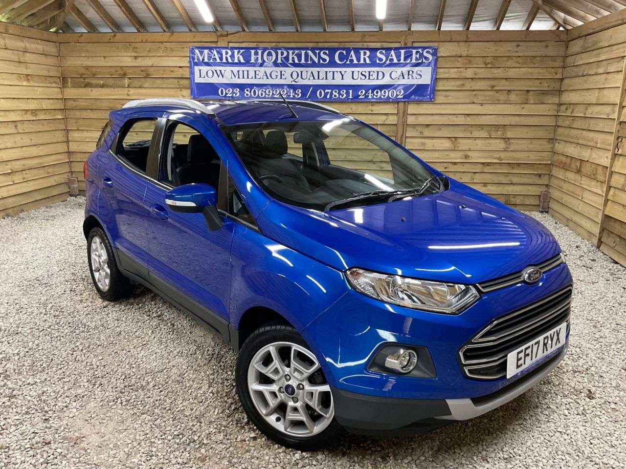 A 2017 FORD ECOSPORT TITANIUM A 2017 FORD ECOSPORT TITANIUM