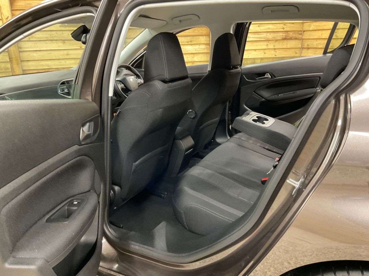 2015 PEUGEOT 308 2015 PEUGEOT 308