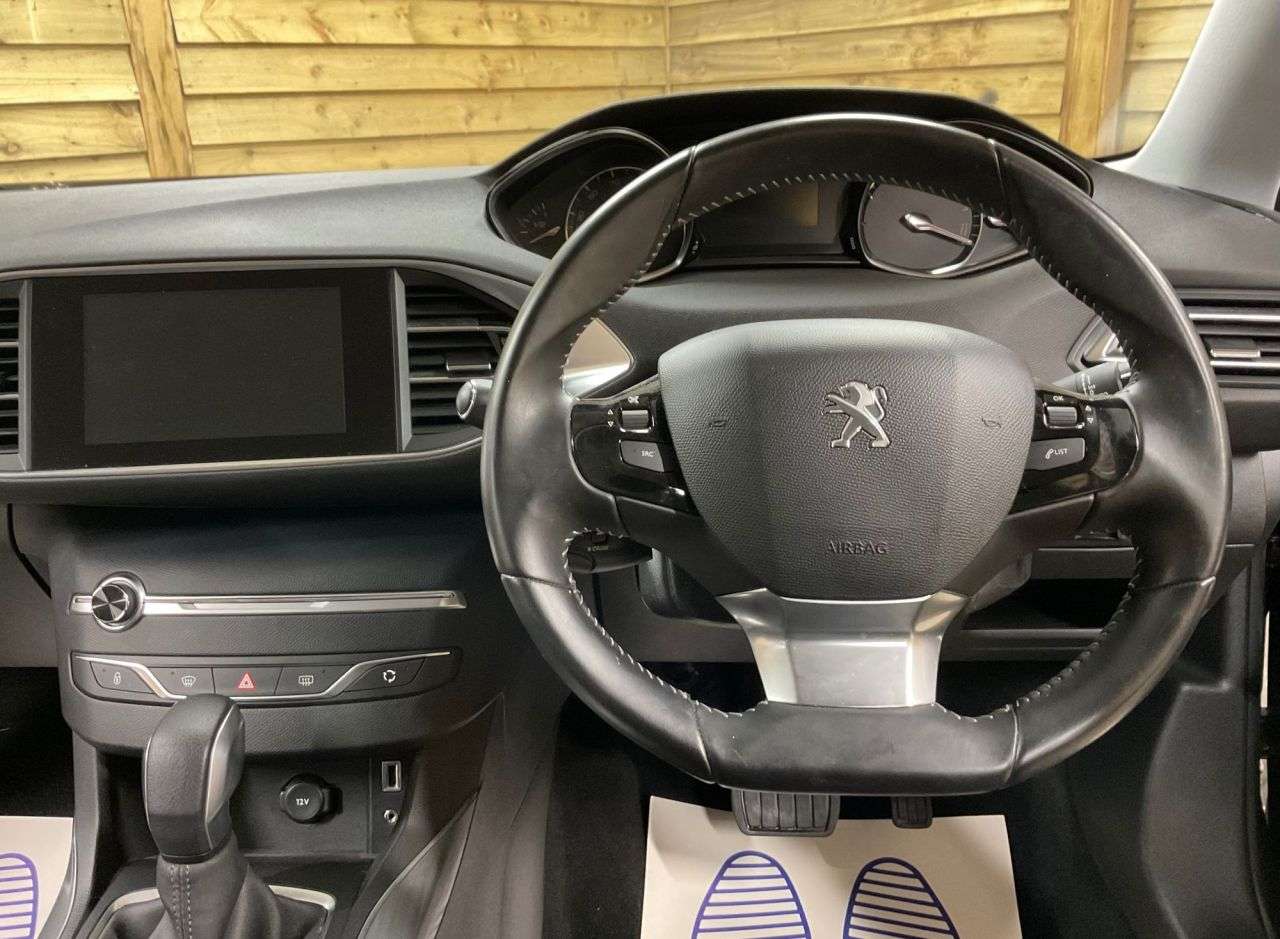 2015 PEUGEOT 308 2015 PEUGEOT 308