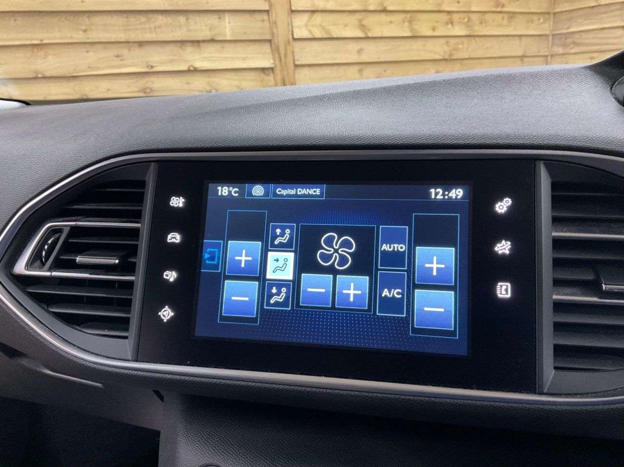 2015 PEUGEOT 308 2015 PEUGEOT 308