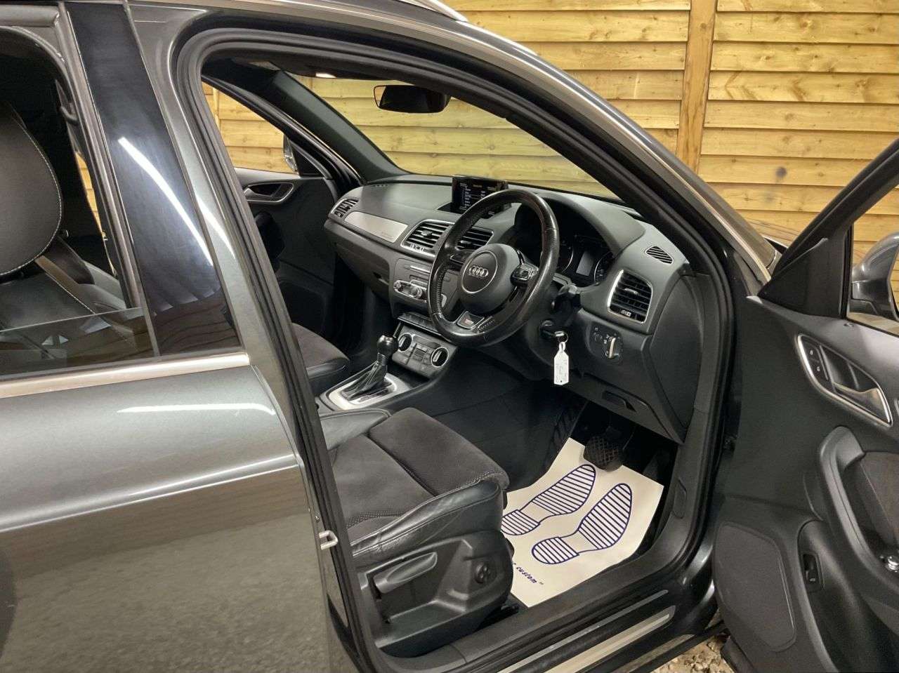 2015 AUDI Q3 2015 AUDI Q3