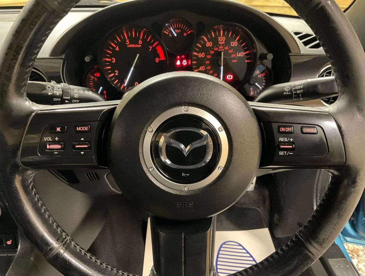 2013 MAZDA MX-5 2013 MAZDA MX-5