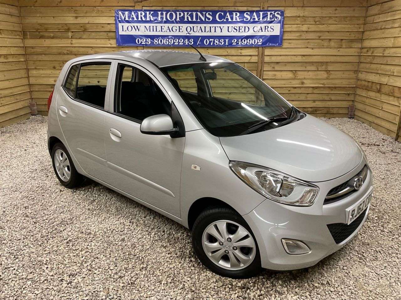 A 2012 HYUNDAI I10 1.2 Active Hatchback 5dr Petrol Auto Euro 5 (85 bhp) 2 LADY OWNERS DRIVES E A 2012 HYUNDAI I10 1.2 Active Hatchback 5dr Petrol Auto Euro 5 (85 bhp) 2 LADY OWNERS DRIVES E