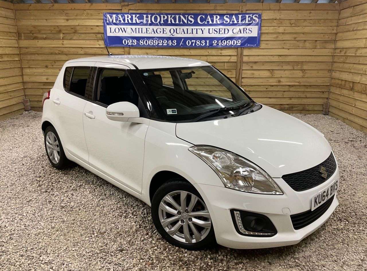 A 2014 SUZUKI SWIFT 1.2 SZ4 Hatchback 5dr Petrol Auto Euro 5 (94 ps) ONE LADY OWNER VIRTUALLY A A 2014 SUZUKI SWIFT 1.2 SZ4 Hatchback 5dr Petrol Auto Euro 5 (94 ps) ONE LADY OWNER VIRTUALLY A