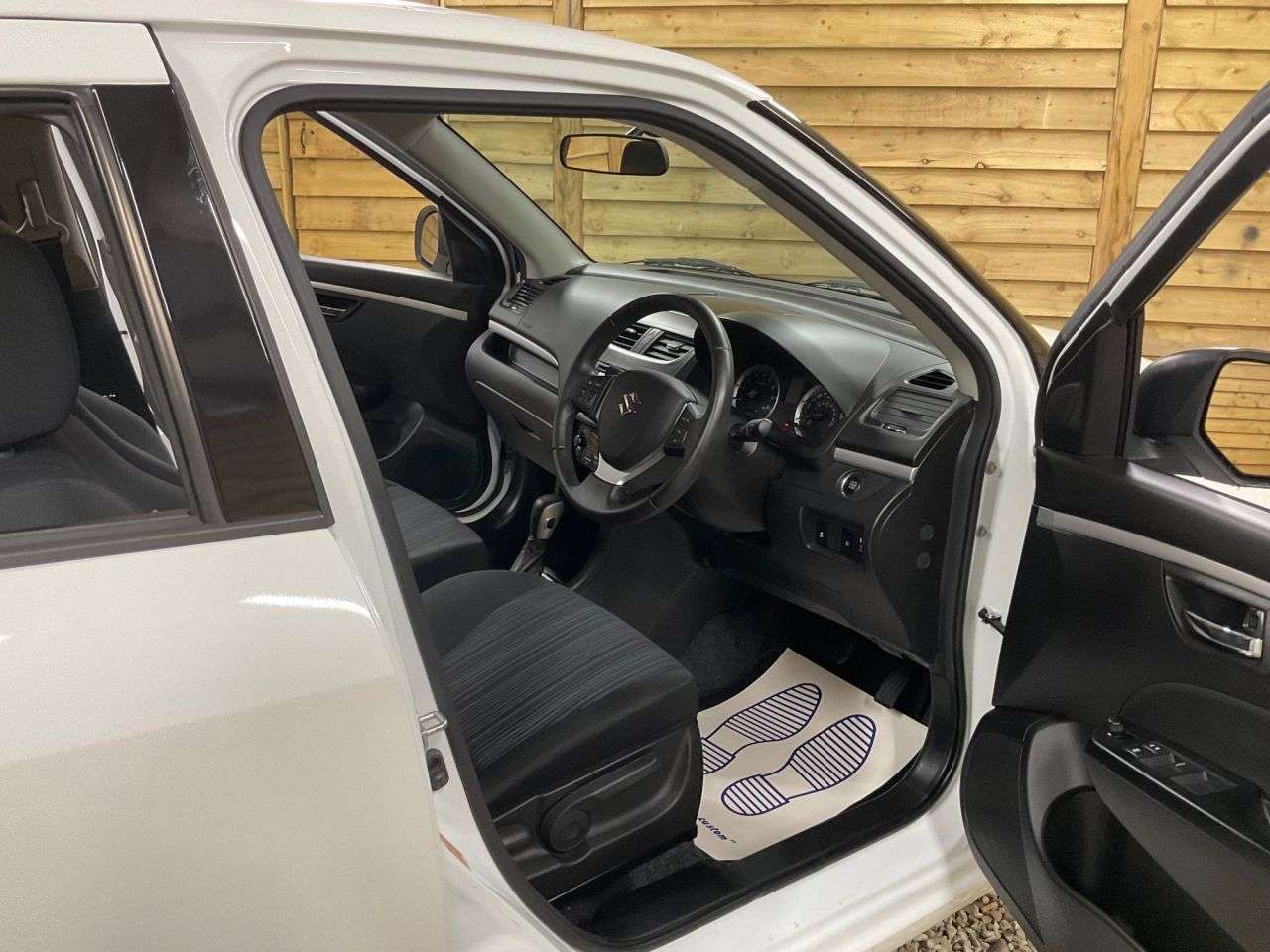 2014 SUZUKI SWIFT 2014 SUZUKI SWIFT