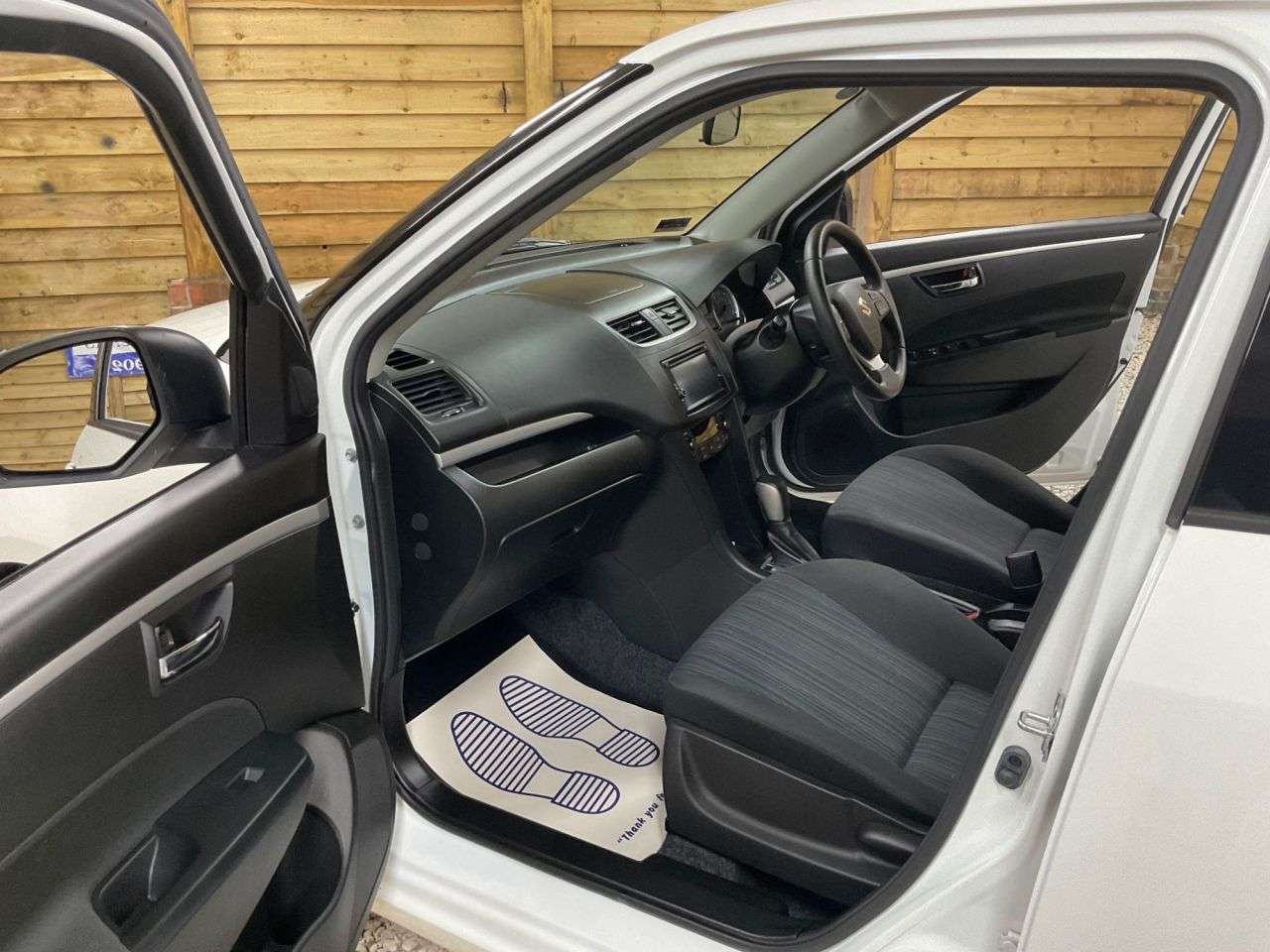 2014 SUZUKI SWIFT 2014 SUZUKI SWIFT