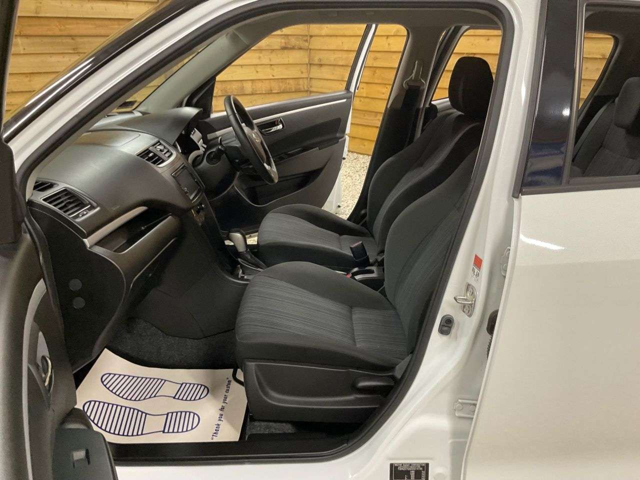 2014 SUZUKI SWIFT 2014 SUZUKI SWIFT