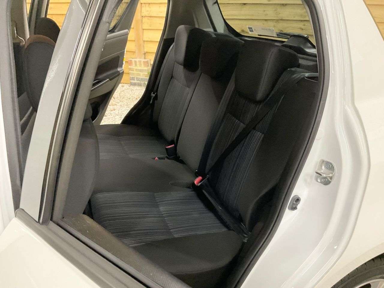 2014 SUZUKI SWIFT 2014 SUZUKI SWIFT