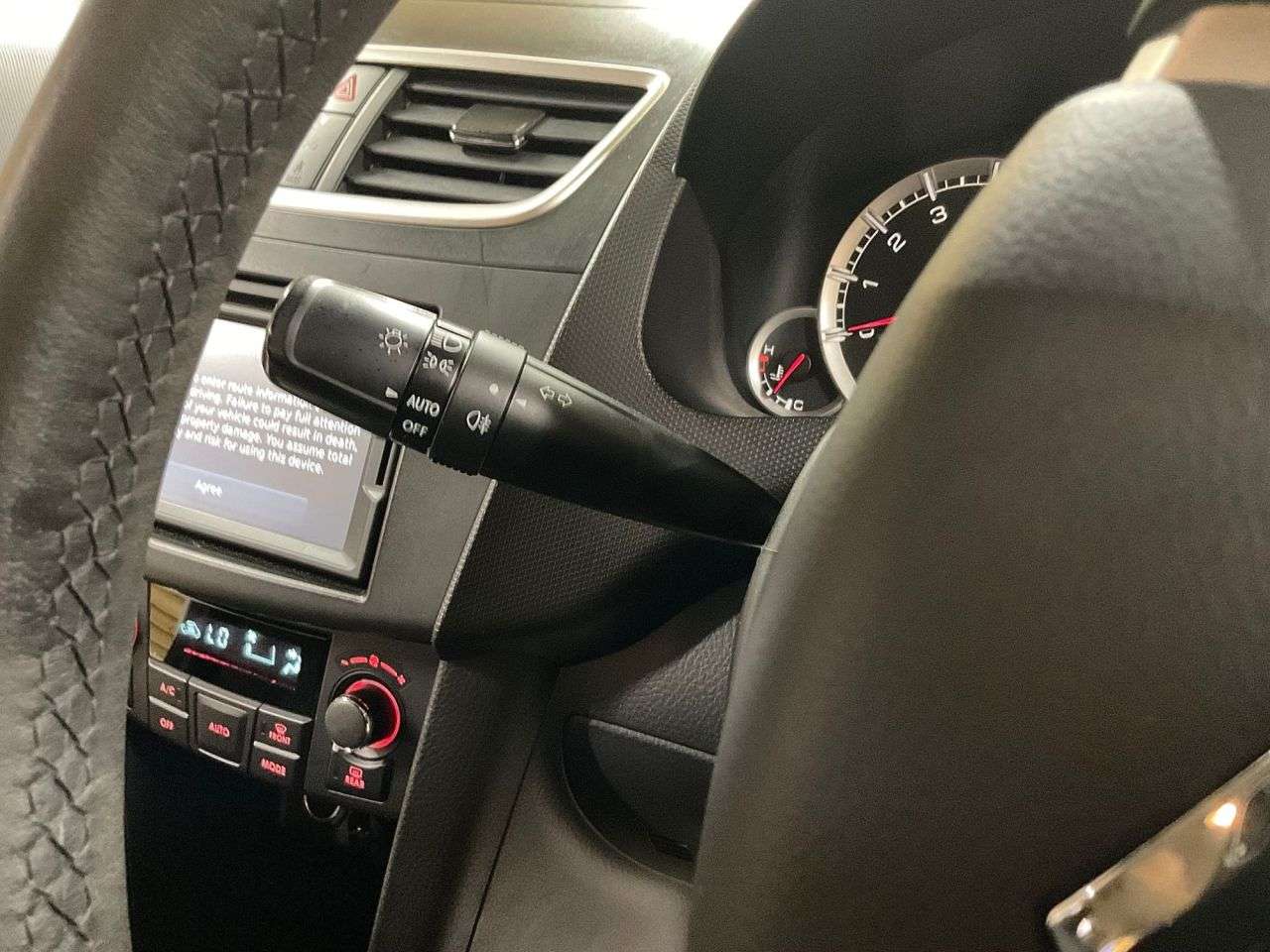 2014 SUZUKI SWIFT 2014 SUZUKI SWIFT