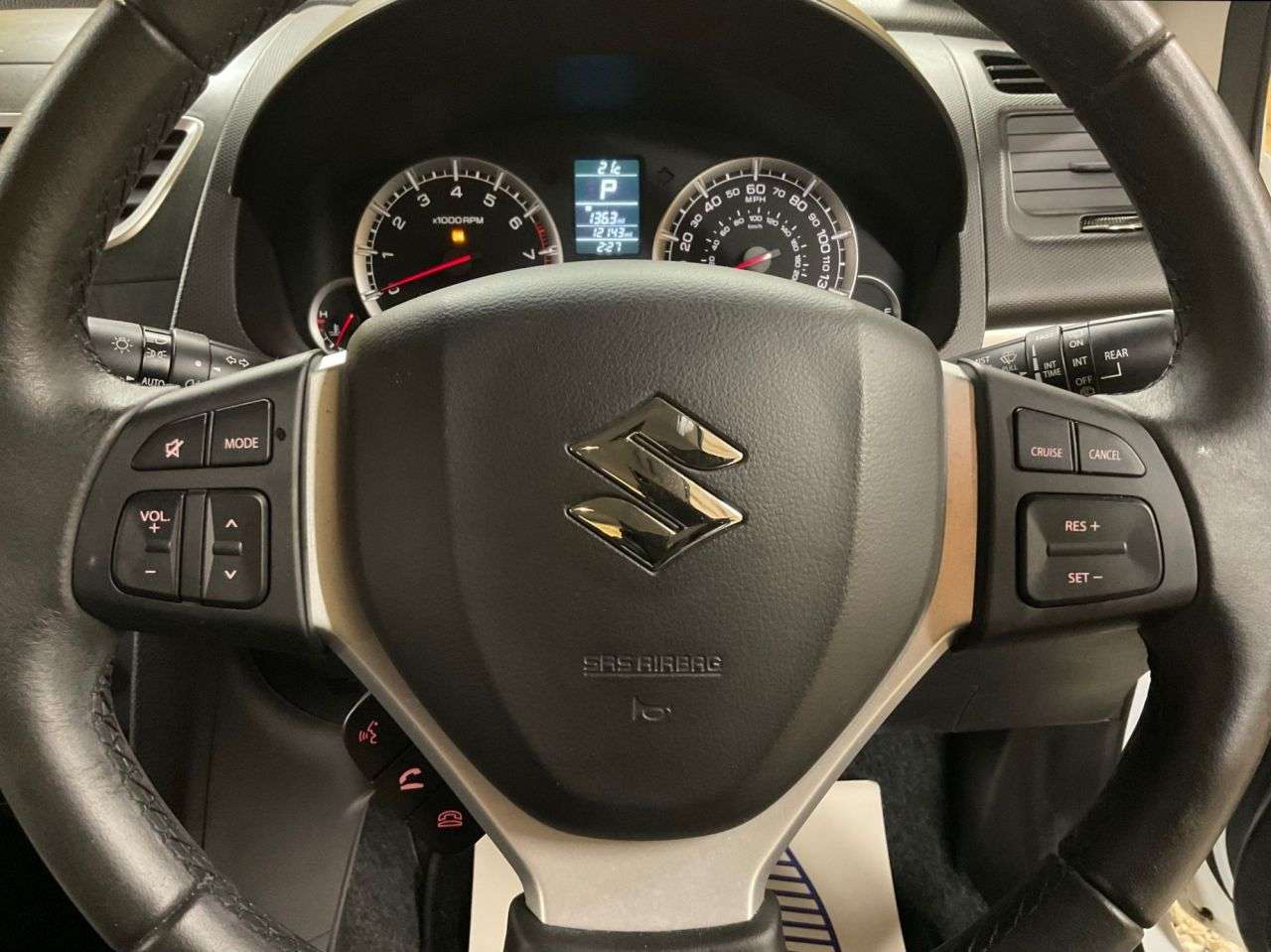 2014 SUZUKI SWIFT 2014 SUZUKI SWIFT