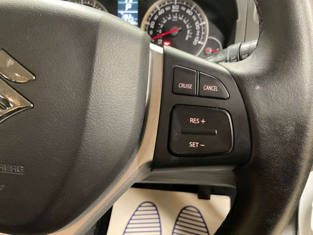 2014 SUZUKI SWIFT 2014 SUZUKI SWIFT