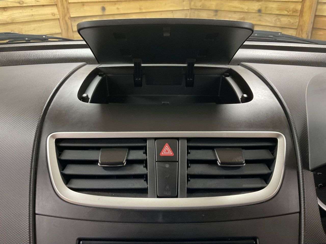 2014 SUZUKI SWIFT 2014 SUZUKI SWIFT