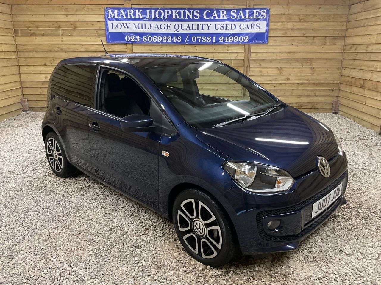 2015 VOLKSWAGEN UP! 2015 VOLKSWAGEN UP!