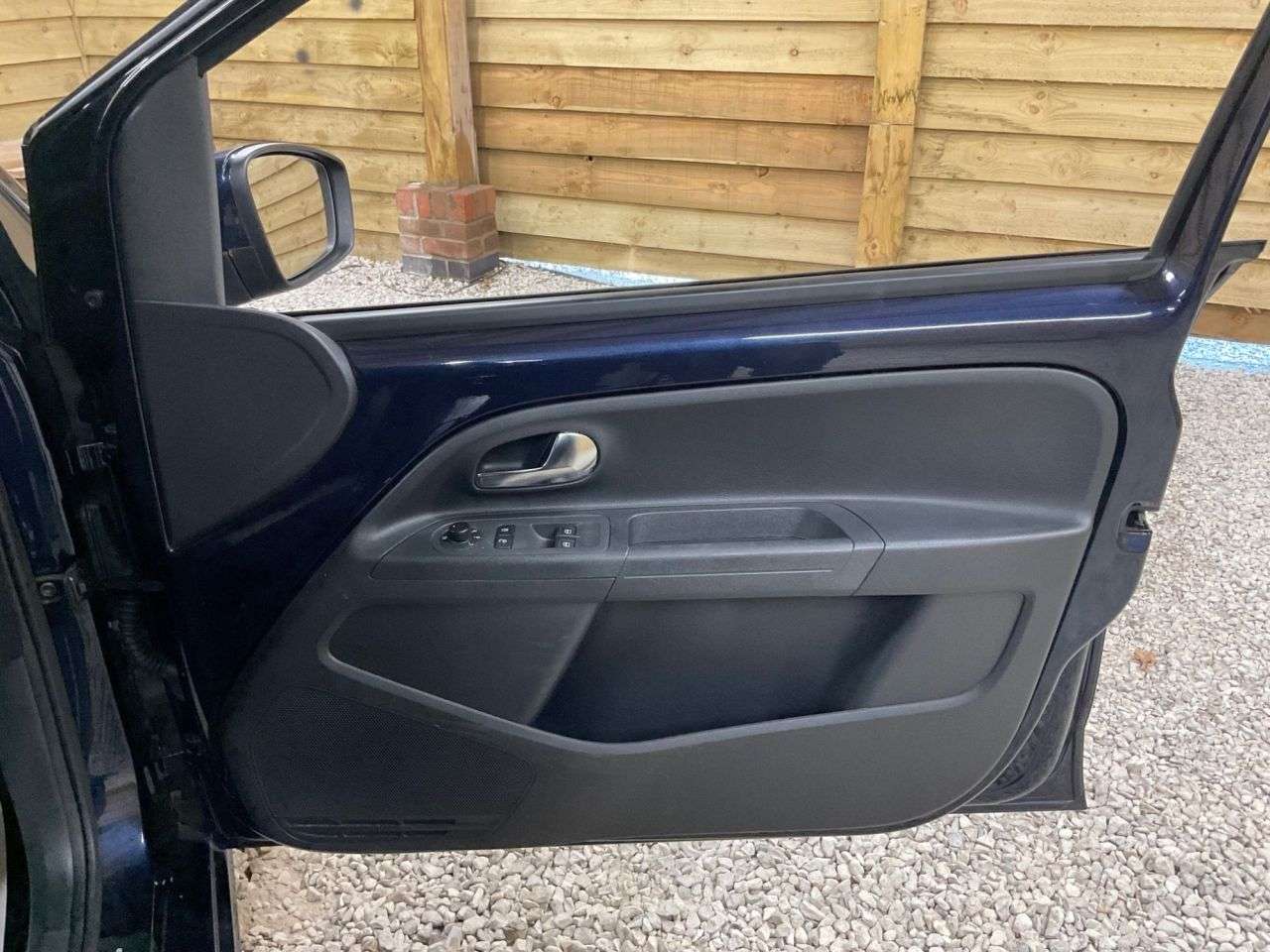 2015 VOLKSWAGEN UP! 2015 VOLKSWAGEN UP!