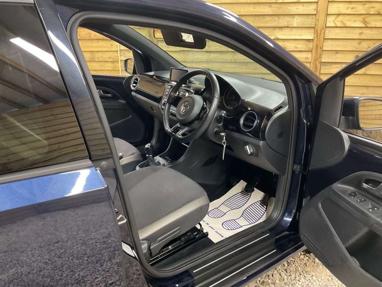 2015 VOLKSWAGEN UP! 2015 VOLKSWAGEN UP!