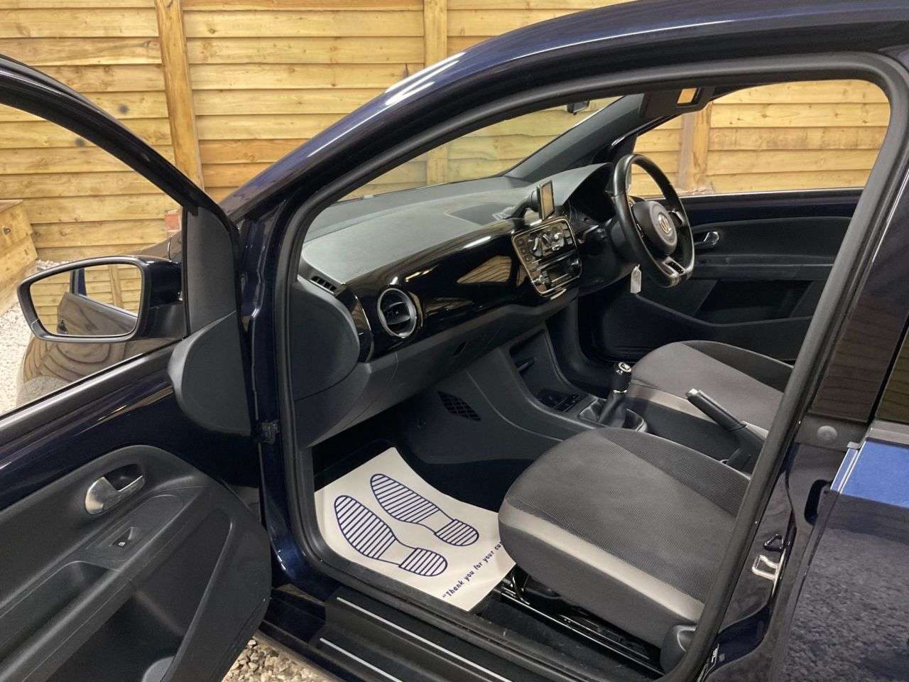 2015 VOLKSWAGEN UP! 2015 VOLKSWAGEN UP!