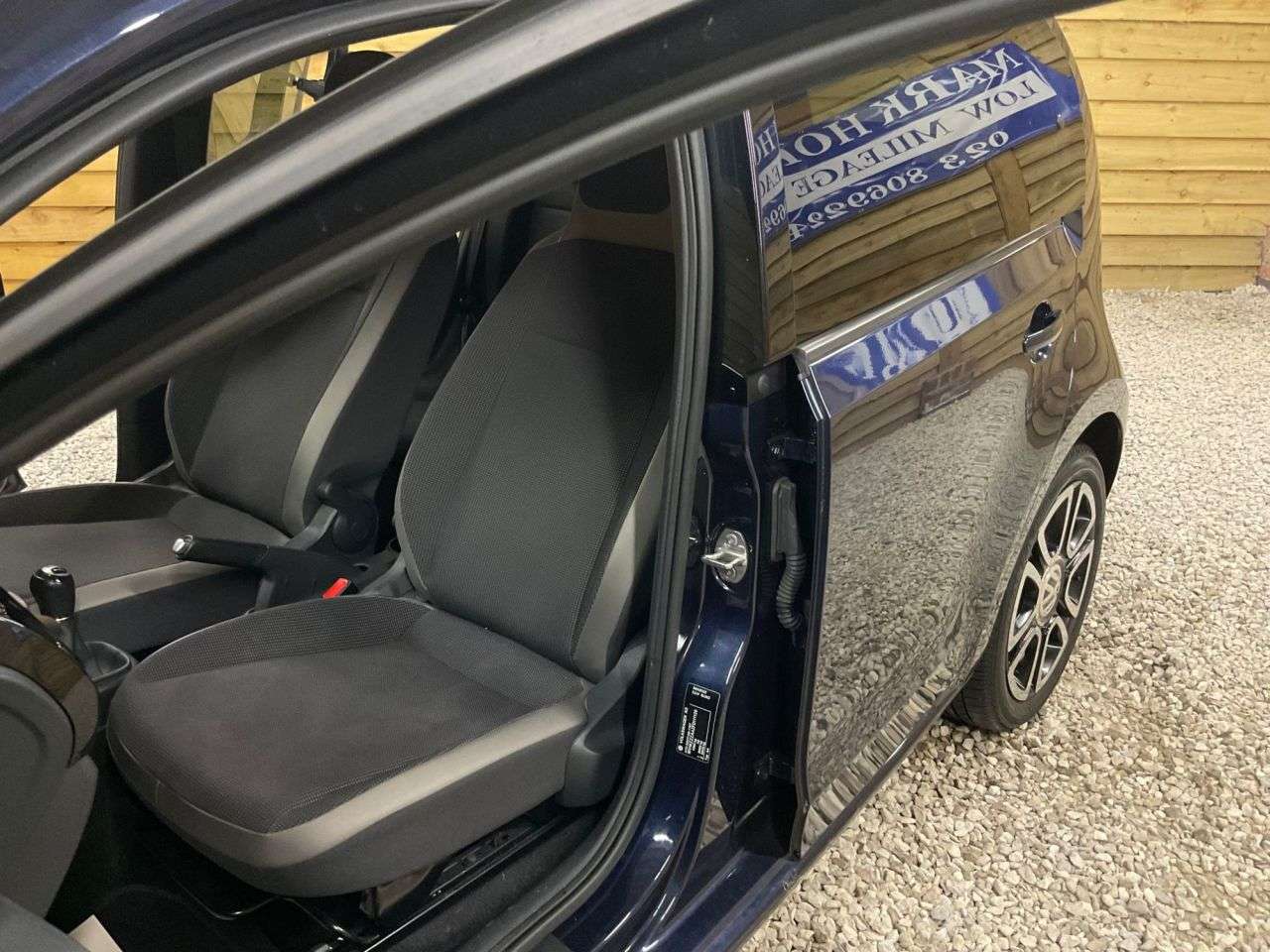 2015 VOLKSWAGEN UP! 2015 VOLKSWAGEN UP!