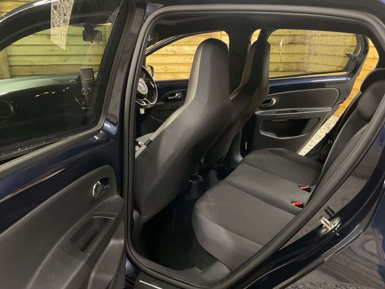 2015 VOLKSWAGEN UP! 2015 VOLKSWAGEN UP!