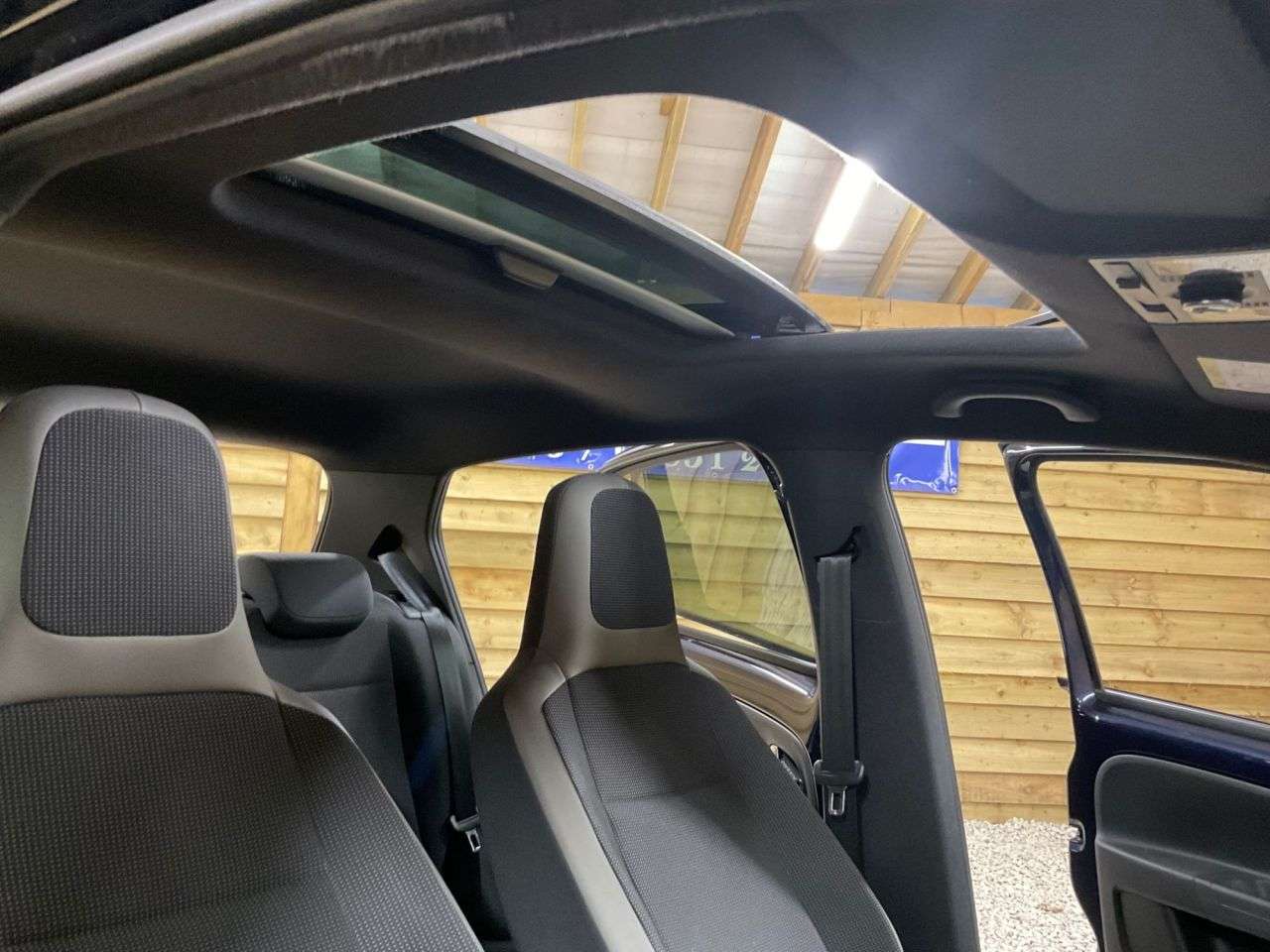 2015 VOLKSWAGEN UP! 2015 VOLKSWAGEN UP!