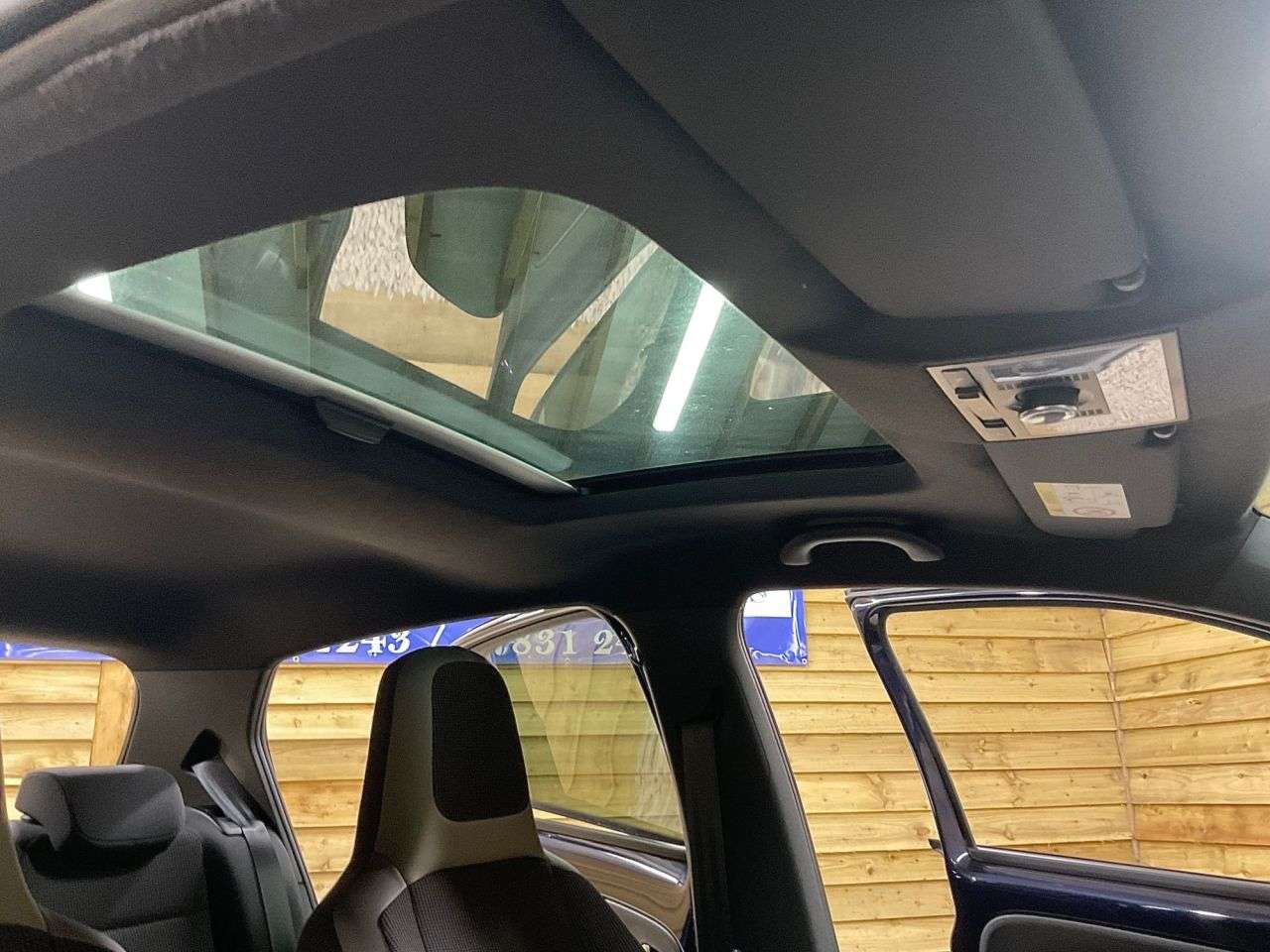 2015 VOLKSWAGEN UP! 2015 VOLKSWAGEN UP!