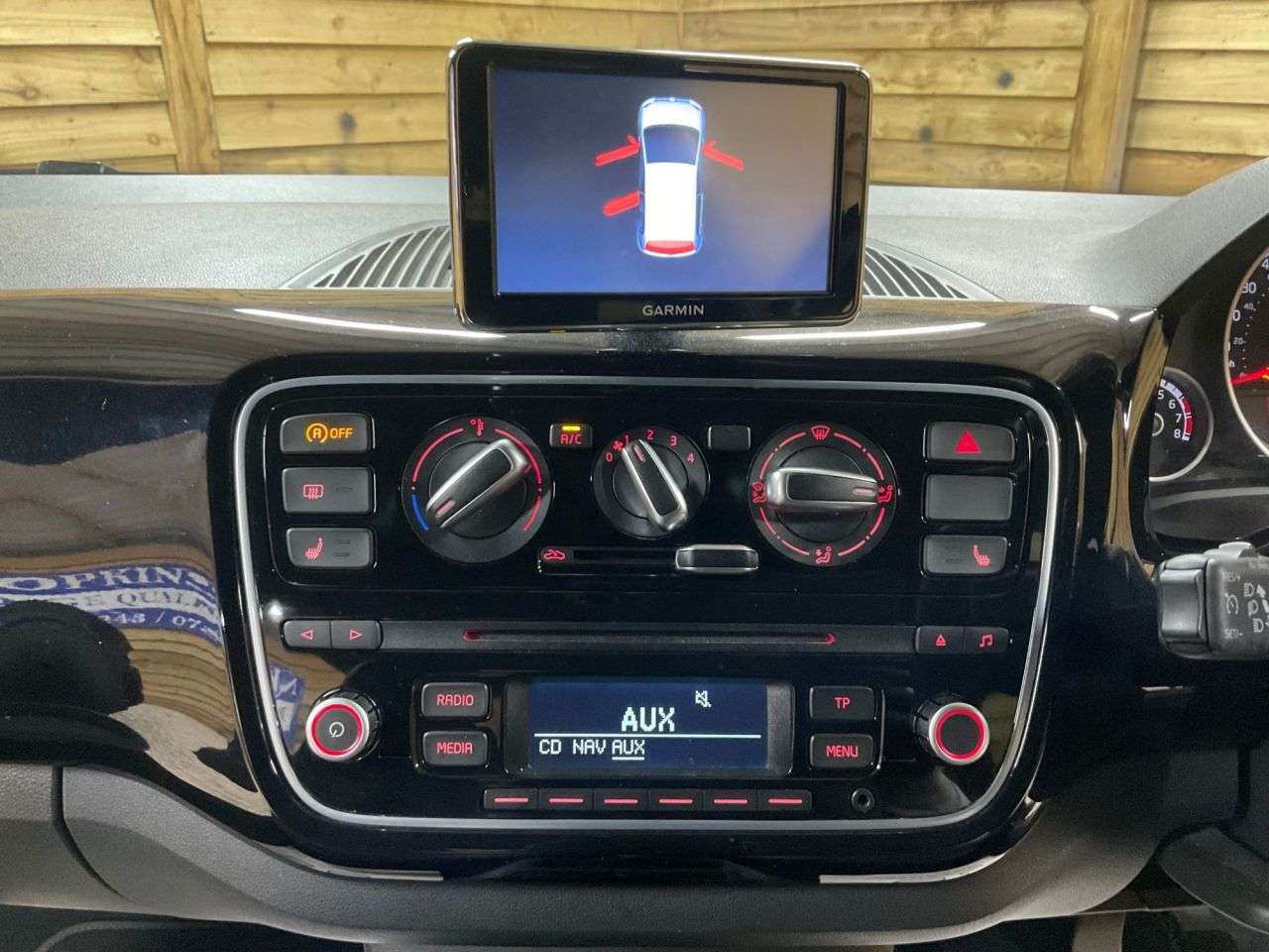 2015 VOLKSWAGEN UP! 2015 VOLKSWAGEN UP!