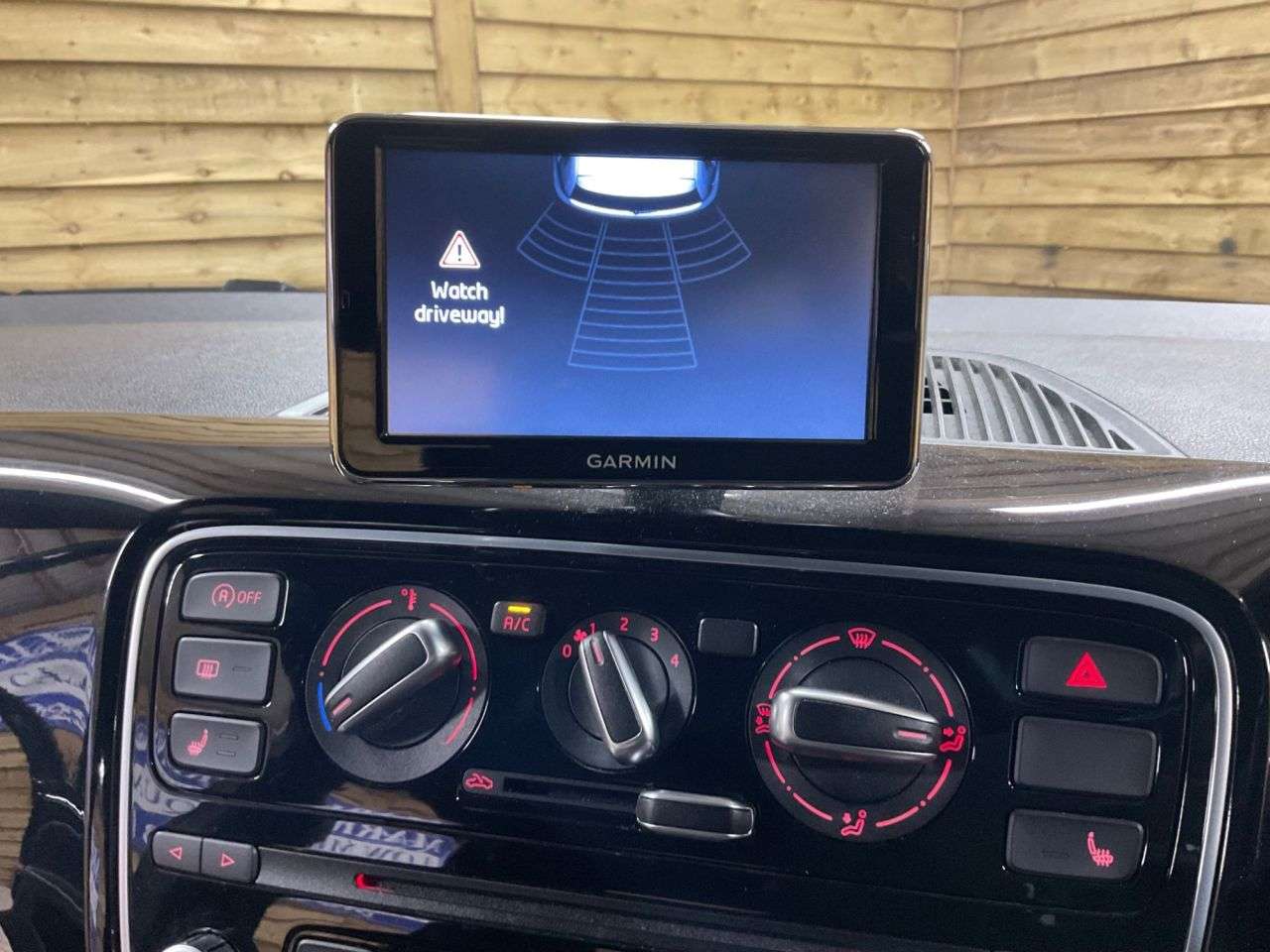 2015 VOLKSWAGEN UP! 2015 VOLKSWAGEN UP!