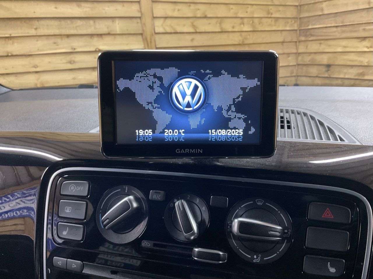 2015 VOLKSWAGEN UP! 2015 VOLKSWAGEN UP!