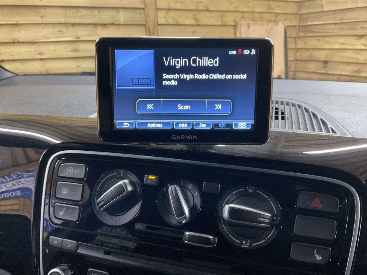 2015 VOLKSWAGEN UP! 2015 VOLKSWAGEN UP!