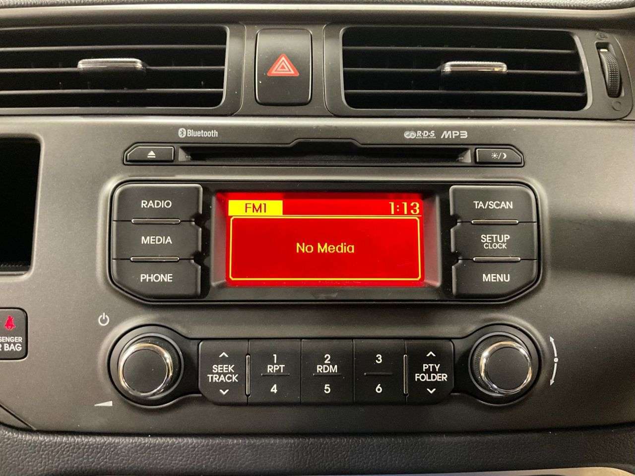 2013 KIA RIO 2013 KIA RIO