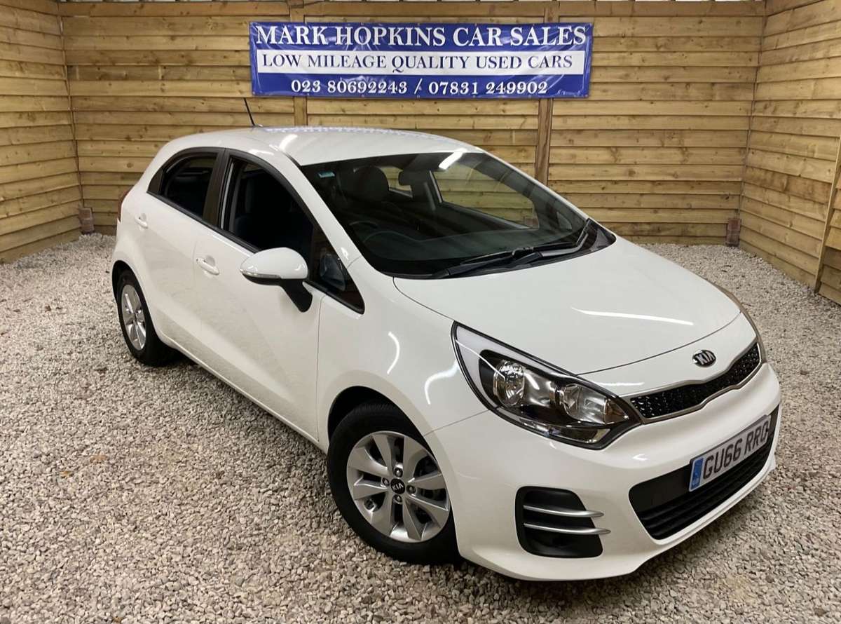 Check out this Kia Rio 2016 Petrol Manual