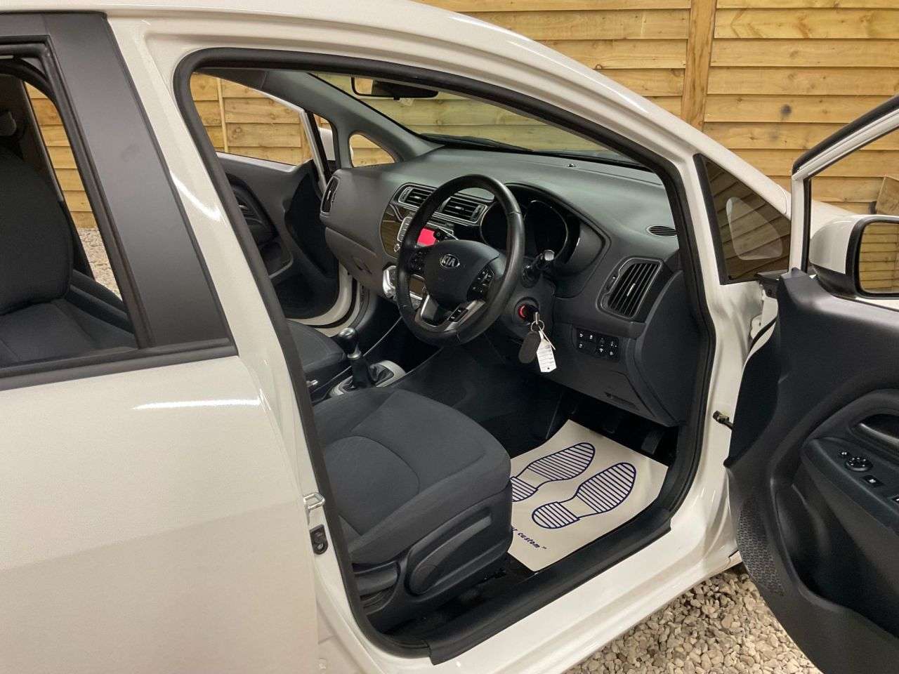 2016 KIA RIO 2016 KIA RIO