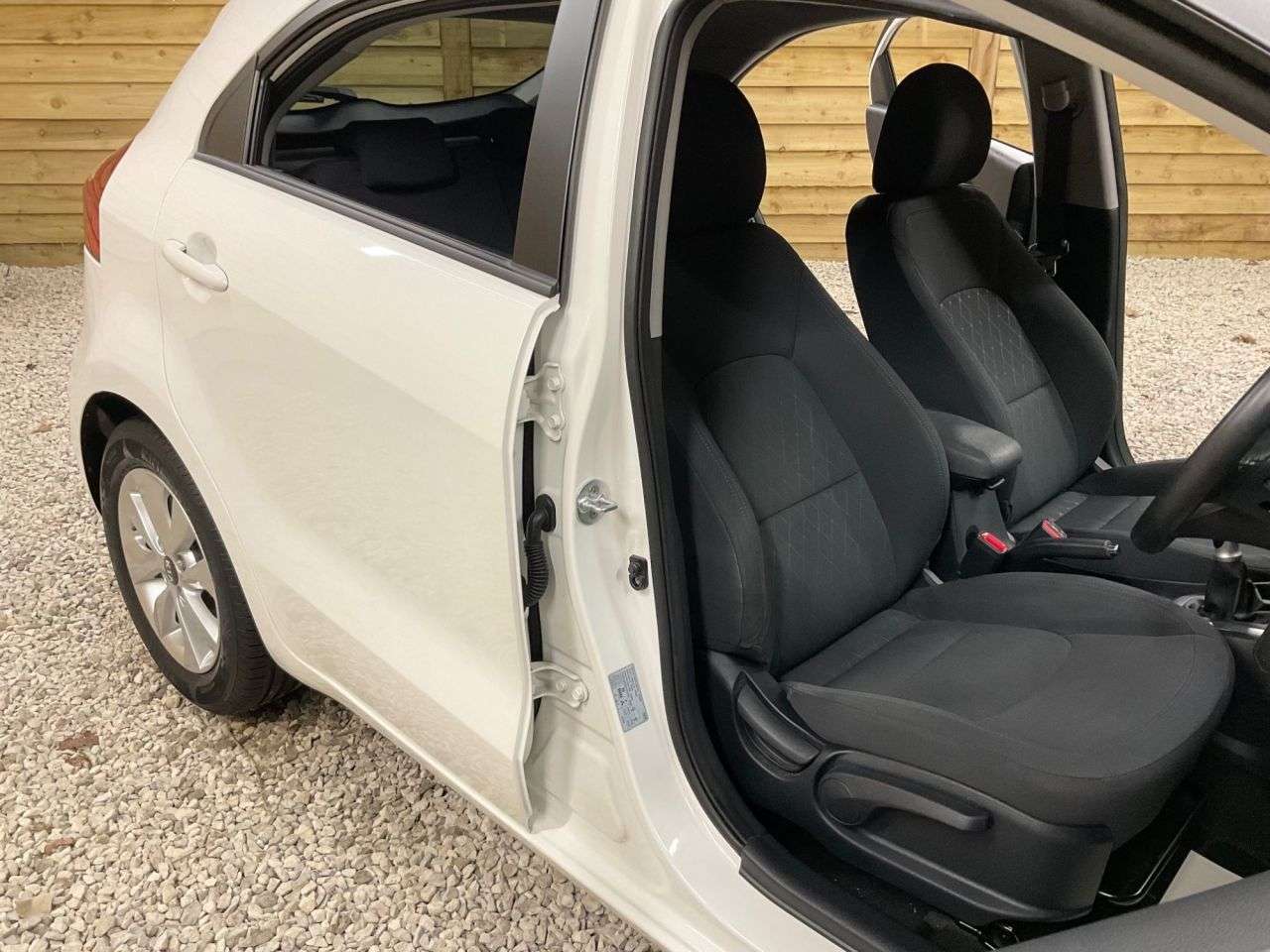 2016 KIA RIO 2016 KIA RIO