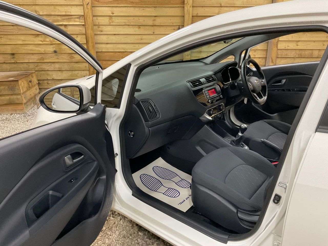 2016 KIA RIO 2016 KIA RIO