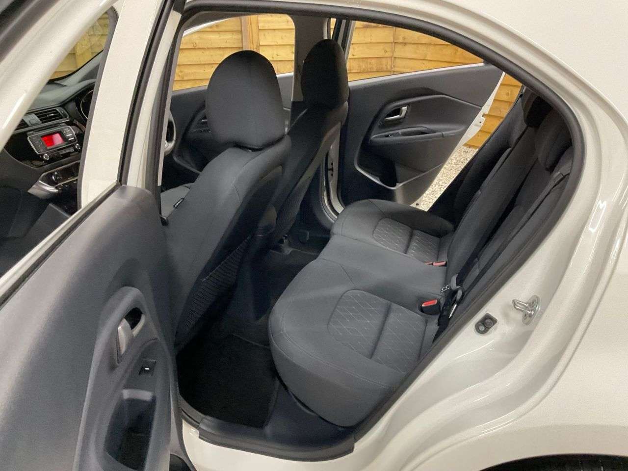 2016 KIA RIO 2016 KIA RIO