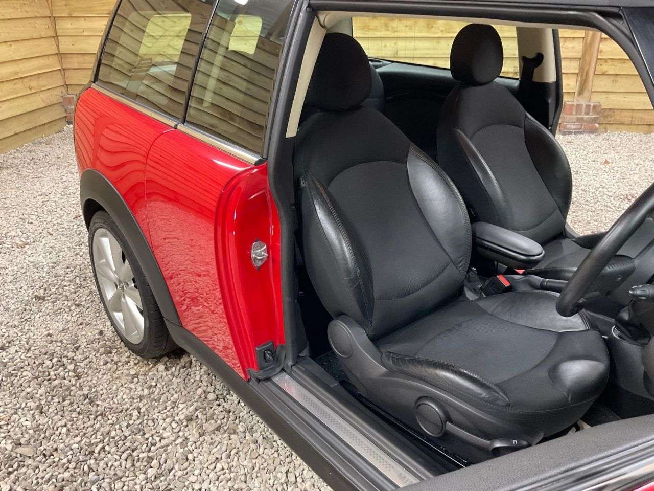 2014 MINI CLUBMAN 2014 MINI CLUBMAN