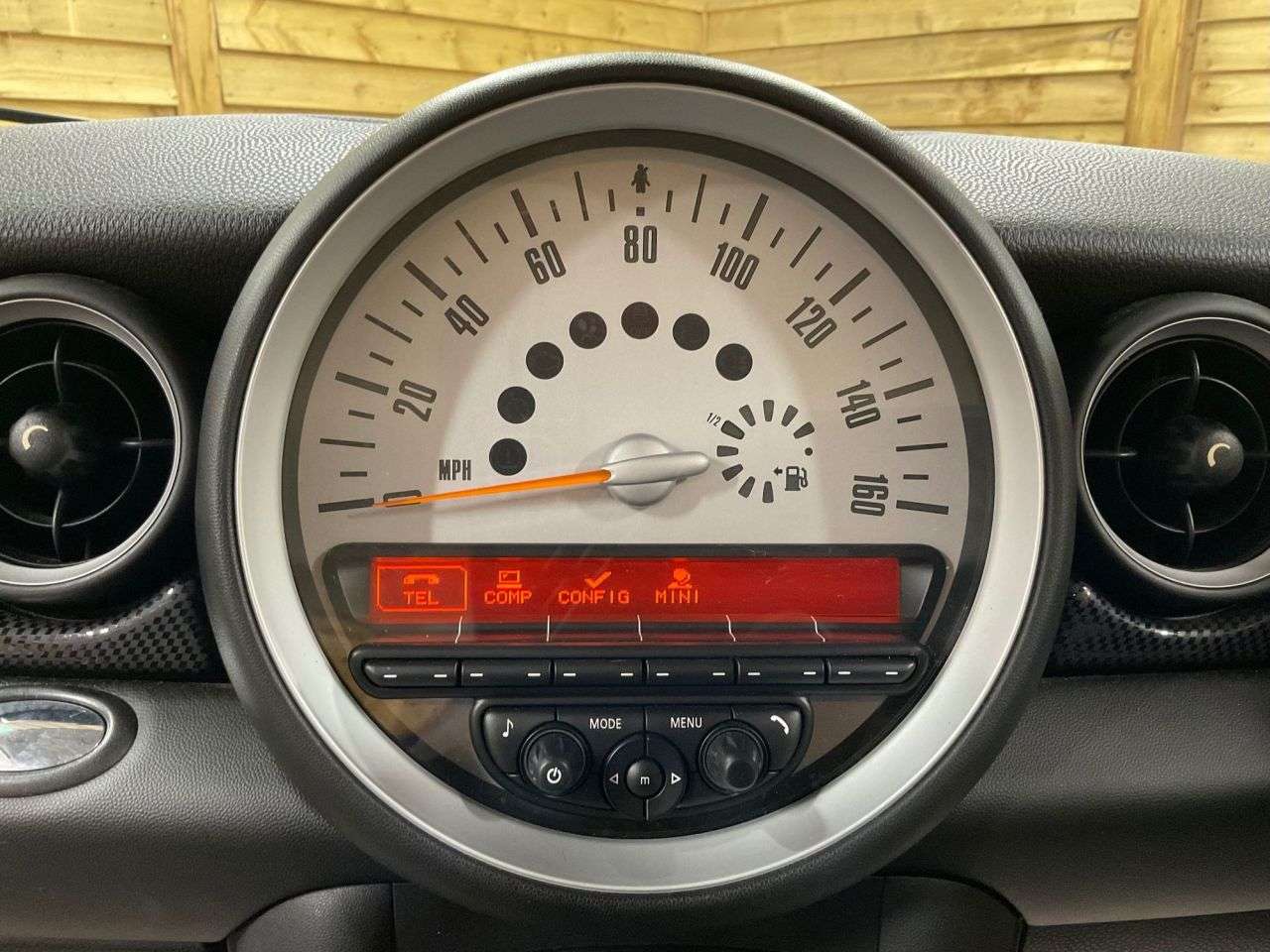 2014 MINI CLUBMAN 2014 MINI CLUBMAN