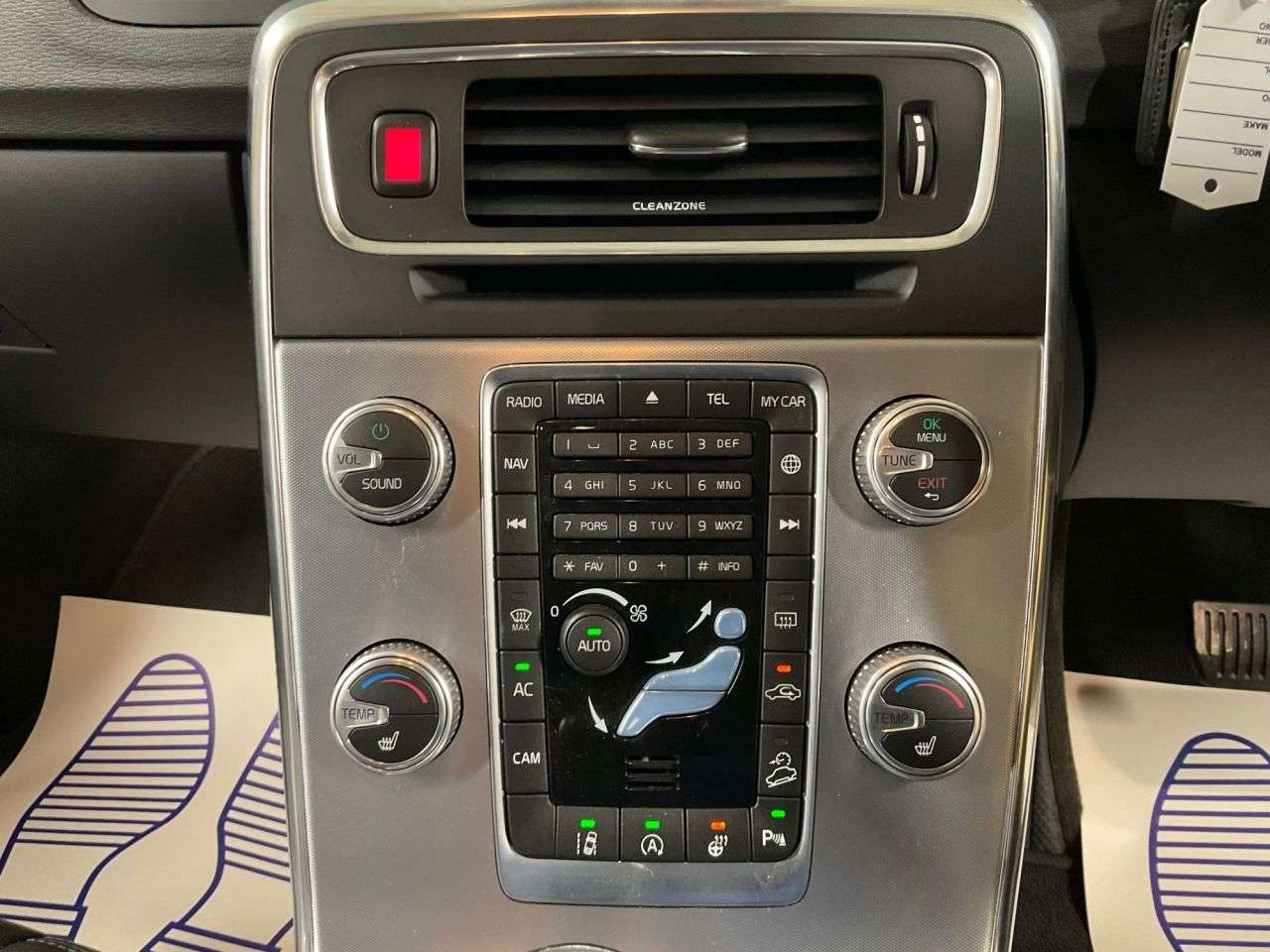 2016 VOLVO V60 CROSS COUNTRY 2016 VOLVO V60 CROSS COUNTRY