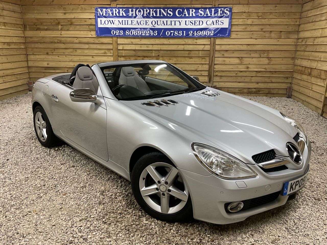 A 2009 MERCEDES-BENZ SLK 3.0 SLK280 Convertible 2dr Petrol G-Tronic Euro 4 (231 ps) MUCH SOUGHT AFTE A 2009 MERCEDES-BENZ SLK 3.0 SLK280 Convertible 2dr Petrol G-Tronic Euro 4 (231 ps) MUCH SOUGHT AFTE