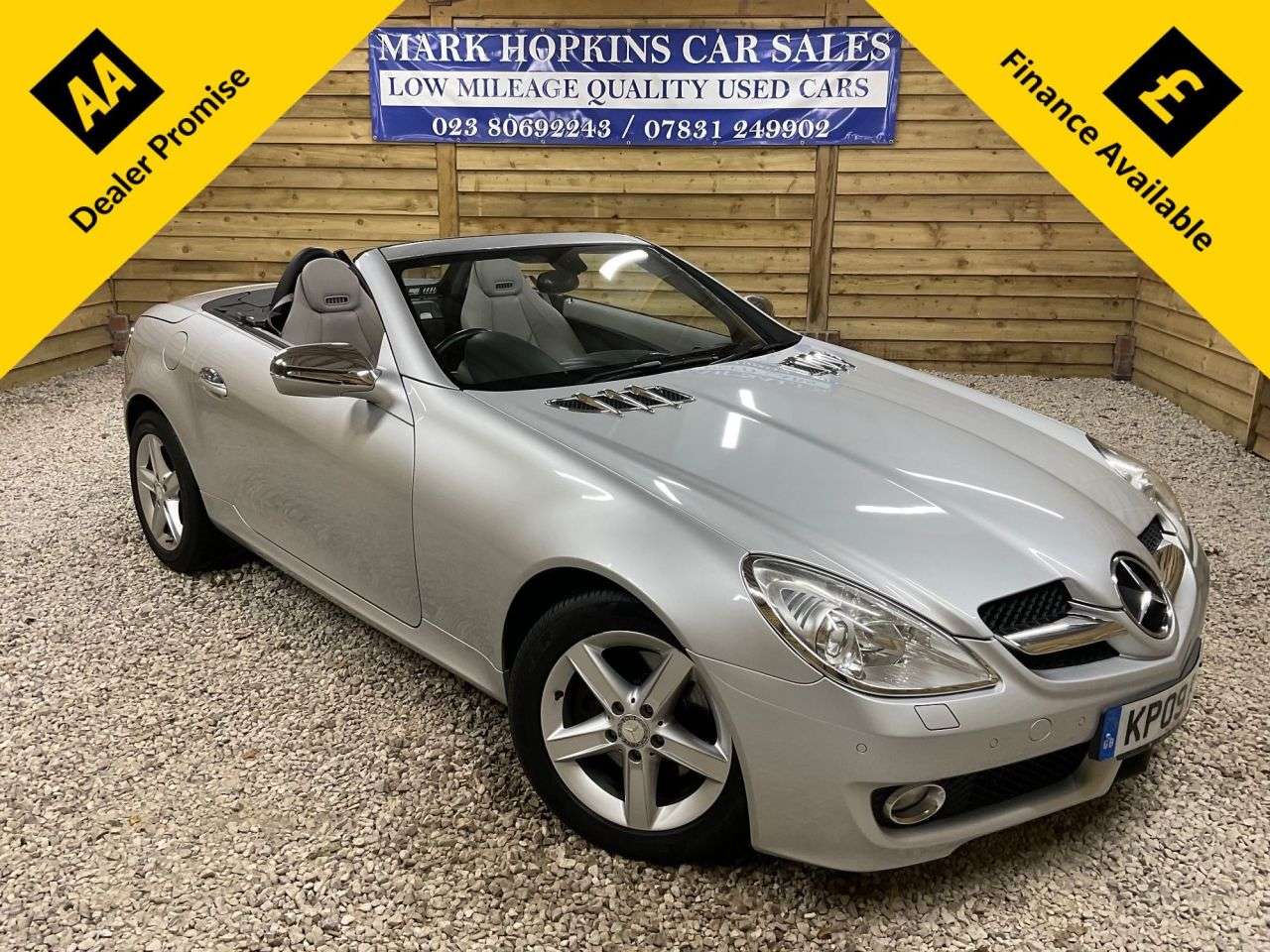 A 2009 MERCEDES-BENZ SLK 3.0 SLK280 Convertible 2dr Petrol G-Tronic Euro 4 (231 ps) MUCH SOUGHT AFTE A 2009 MERCEDES-BENZ SLK 3.0 SLK280 Convertible 2dr Petrol G-Tronic Euro 4 (231 ps) MUCH SOUGHT AFTE